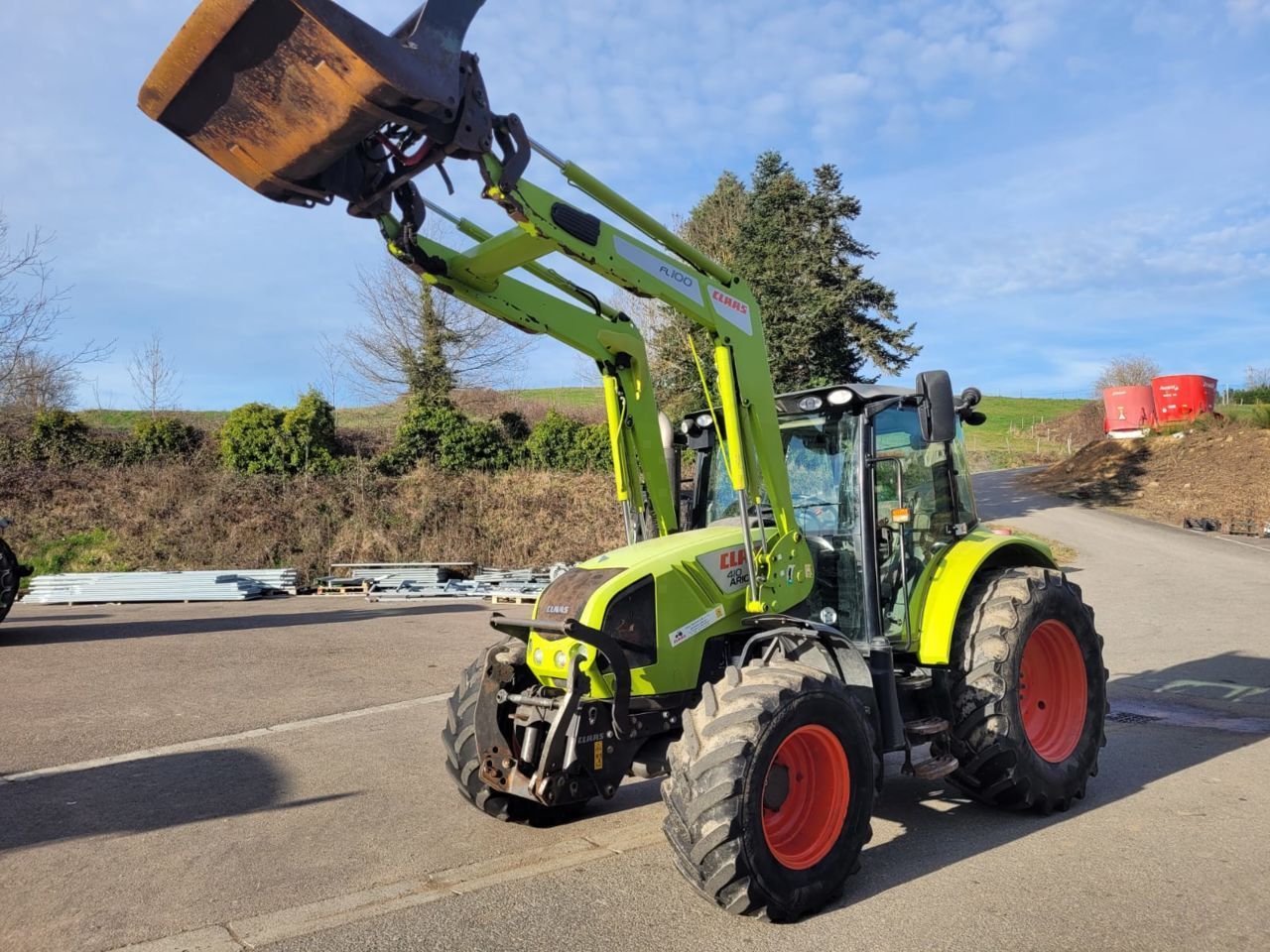 E-FARM: Claas Arion 410 - Traktor - id GH9BQU7 - 33 000 € - Rok produkcji: 2013 - Motogodziny: 5800,Moc silnika: 90,Francja