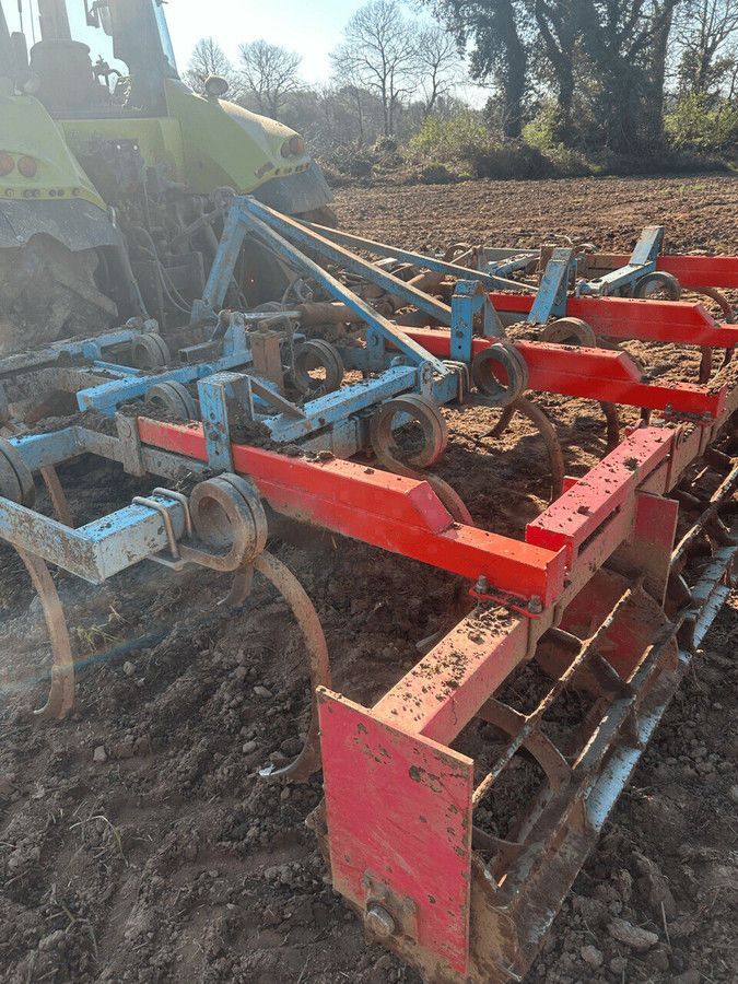 E-FARM: Carré dechaumeur carre 4m2 - Cultivateur - id 9YC1KS5 - 5 000 € - Année: 2012 - France