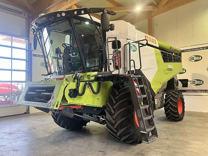 E-FARM: Claas Lexion 5300 - Mähdrescher - id GBJSYKB - 264.602 € - Baujahr: 2021 - Abgelesene Motorstunden: 300,Motorleistung (PS): 313,Österreich
