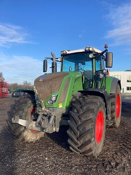 Fendt 826 Vario Traktor 98.750 €