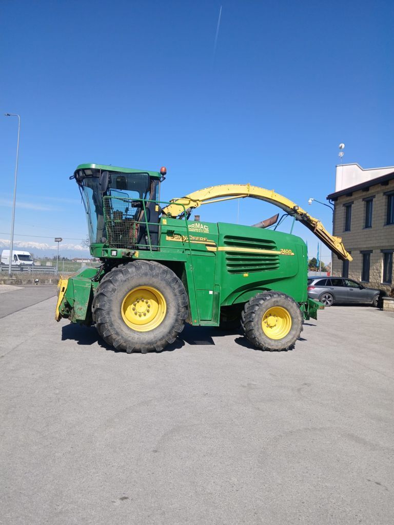 John Deere 7400 Sieczkarnia samobieżna 45 000 €