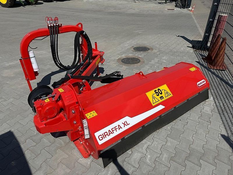 Maschio giraffa xl 210 se mulcher Topper 9.500 €