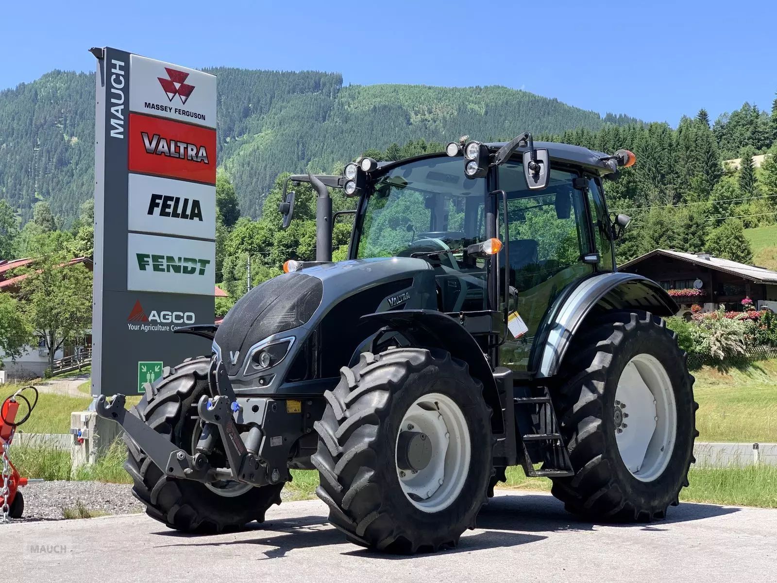 E-FARM: Valtra A104 - Traktor - id YMYLHFL - 60.177 € - Baujahr: 2019 - Abgelesene Motorstunden: 2.352,Motorleistung (PS): 102,Österreich
