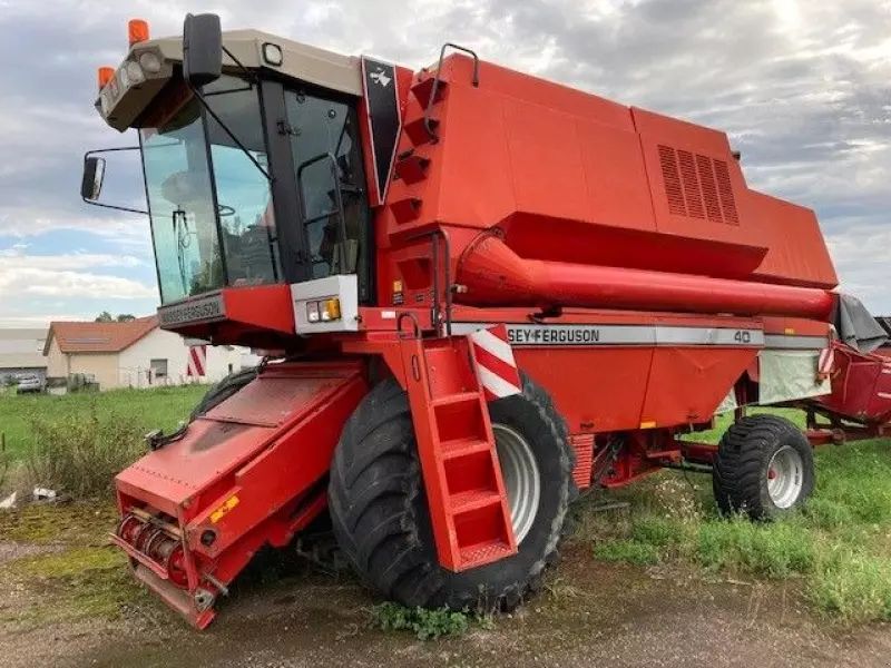 E-FARM: Massey Ferguson 40 RS - Combine harvester - id GMM32FE - €13,000 - Year of construction: 1990 - France