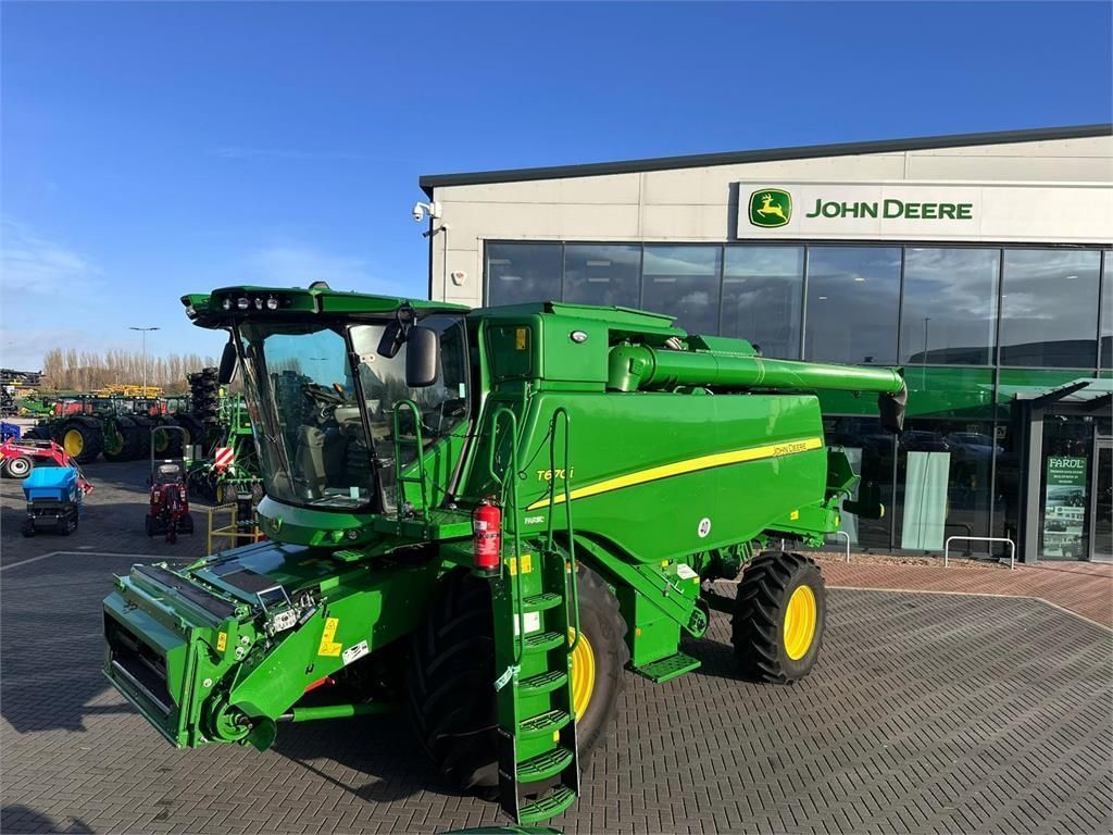 John Deere T 670 i Combine harvester €274,464