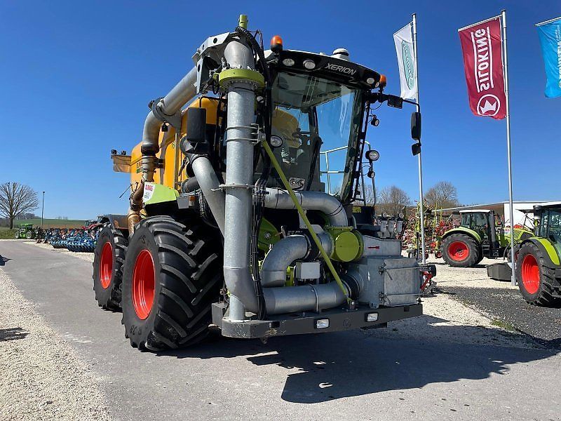 E-FARM: Claas Xerion 4000 SADDLE TRAC - Traktor - id F1TSLWC - 189.000 € - Baujahr: 2015 - Abgelesene Motorstunden: 6.764,Motorleistung (PS): 420,Deutschland