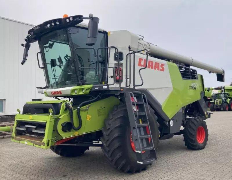 E-FARM: Claas Trion 650 - Moissoneuse-batteuse - id QE5FATP - Année: 2023 - Lecture du nombre d'heure: 242,Puissance du moteur (chevaux): 354,Allemagne