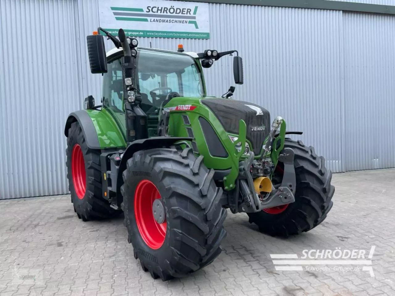Fendt 724 Vario Profi Plus Traktor 136.885 €