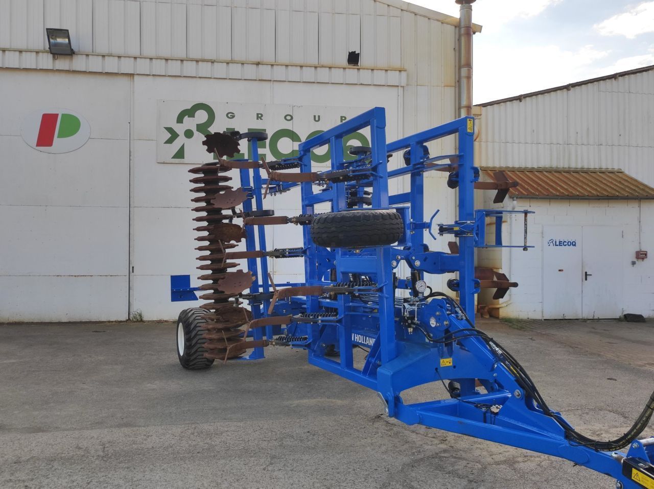 E-FARM: New Holland FR 500 - Kultywator - id 149GVJY - 20 000 € - Rok produkcji: 2021 - Francja