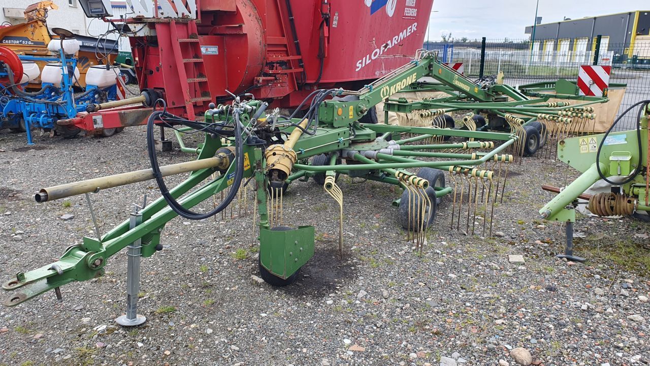 E-FARM: Krone Swadro 710/26 T - Tedder - id 1WQUVVM - €8,900 - Year of construction: 2012 - France