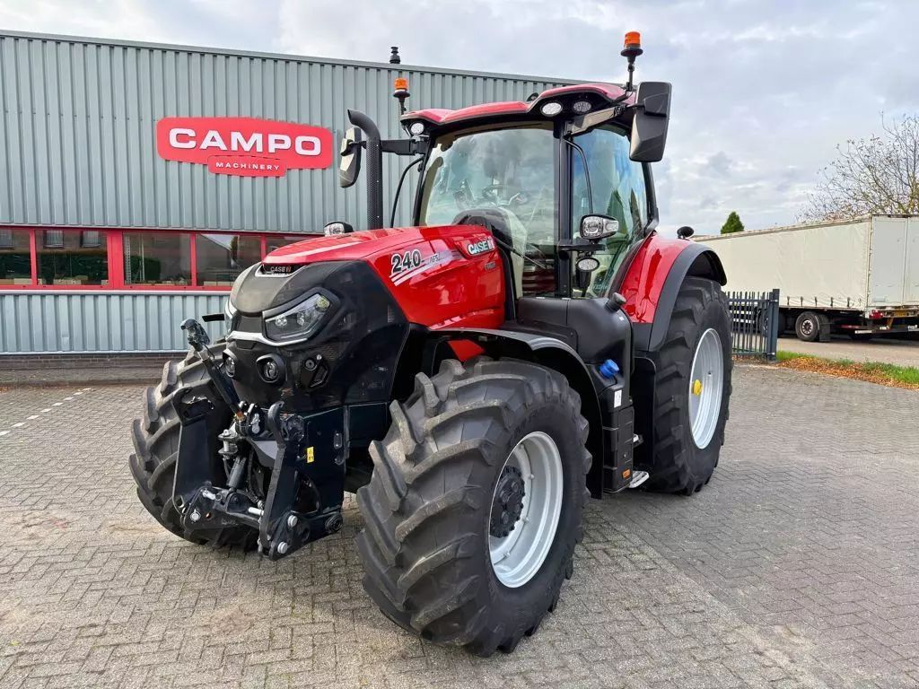Case IH Puma 240 CVX Traktor 149.500 €
