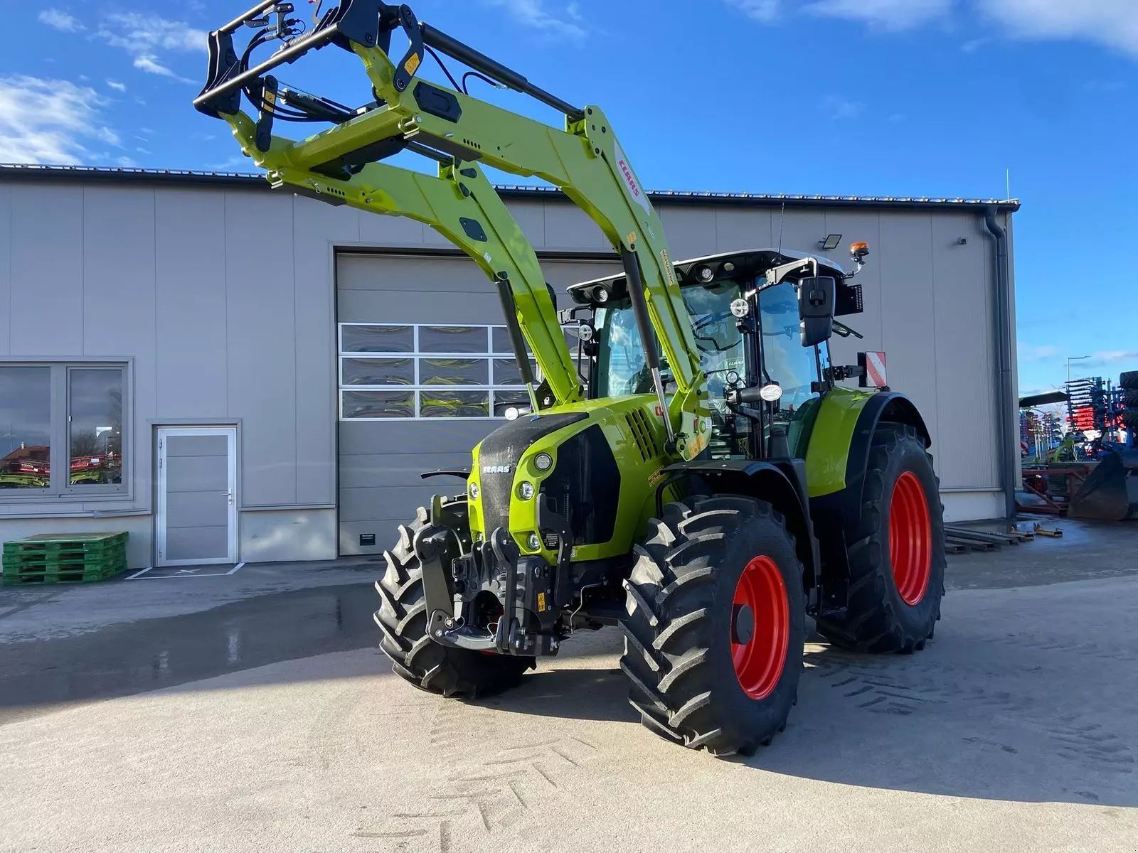 Claas Arion 530 CMATIC Traktor
