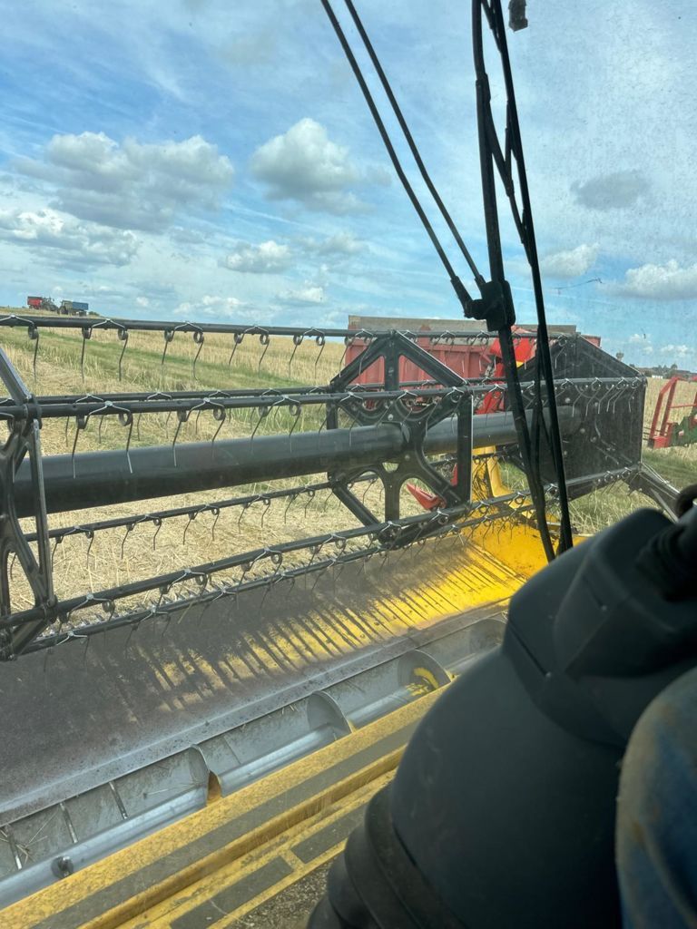 New Holland 5.18 Header €15,000