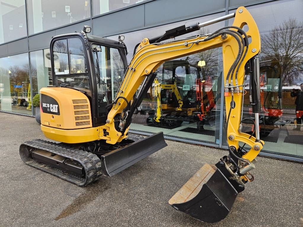 Caterpillar 302.7D CR Mini excavator €23,415