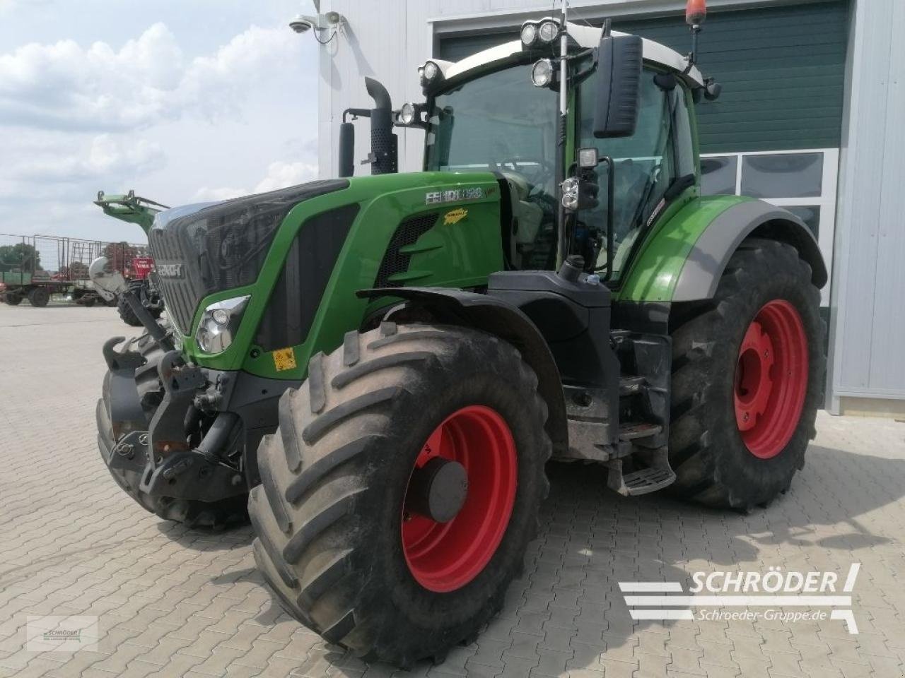 Fendt 828 Vario ProfiPlus tractor 109.885 €