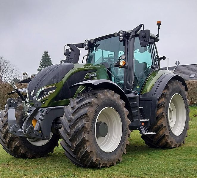 Valtra T 215 D Trattore 165.900 €