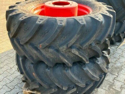 E-FARM: BKT 480/65r28 - Wheel and track - id PG5FV4C - Germany
