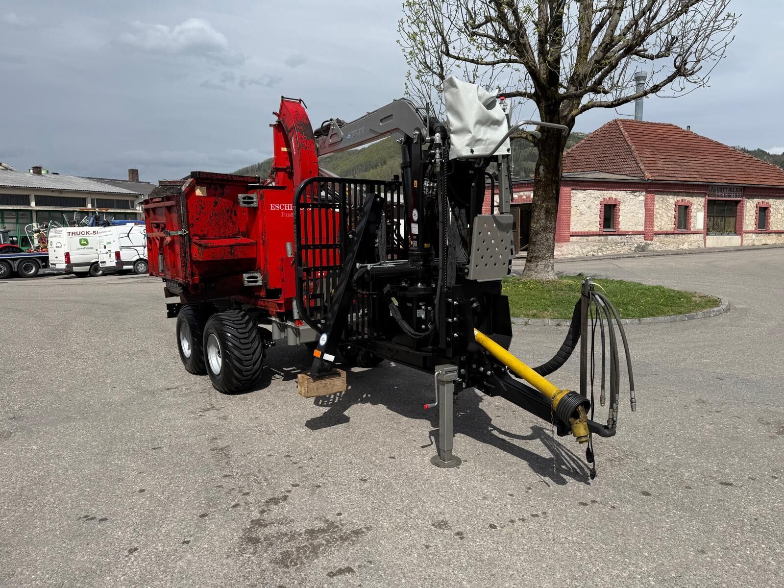 E-FARM: holzhackmaschine - Forstausrüstung - id YZYVUJQ - 33.250 € - Baujahr: 2023 - Österreich