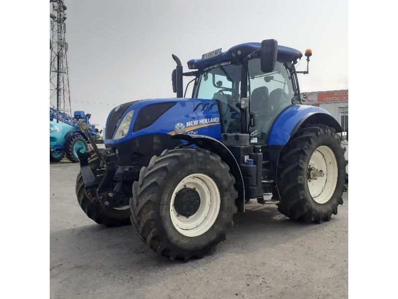 E-FARM: New Holland T7.190 - Tractor - id WMC4ECZ - €56,000 - Year of construction: 2017 - Engine hours: 6,527,Engine power (HP): 155,France