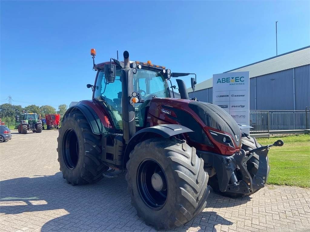 E-FARM: Valtra T254 - Tractor - id PYMYCZY - 90.000 € - Año: 2018 - Horas: 4100,Potencia del motor: 250,Países Bajos