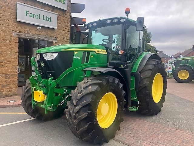 John Deere 6R 215 Tractor €128,600