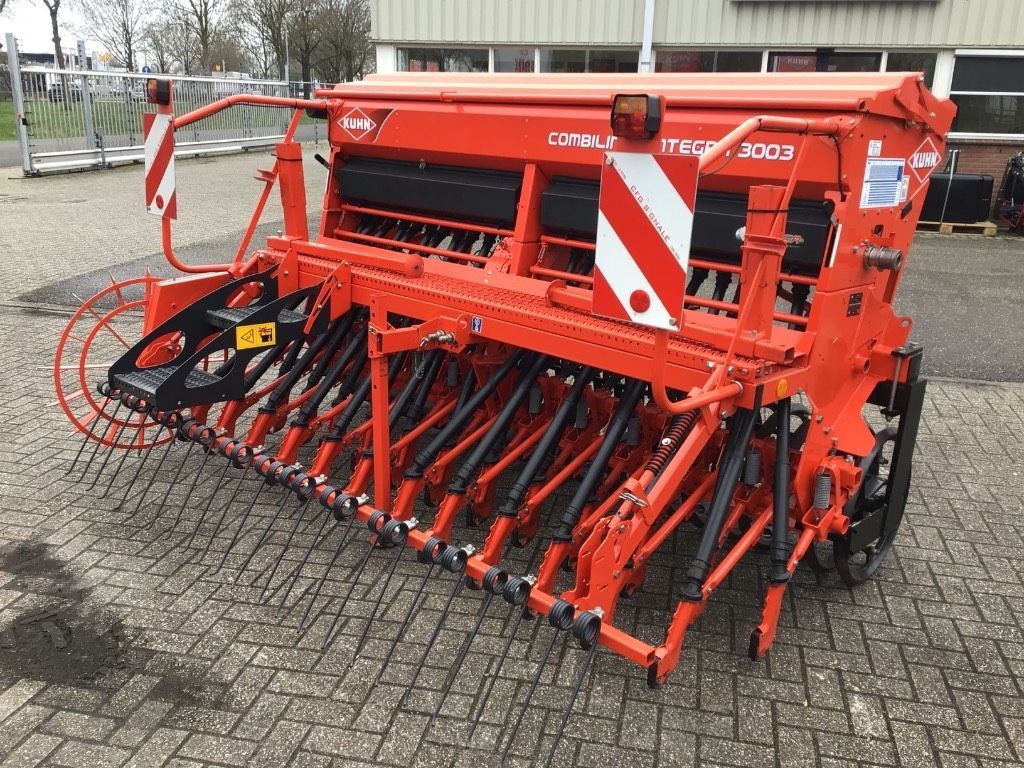 Kuhn integra 3003 combiliner Siewnik rzędowy/agregat uprawowo-siewny 8500 €
