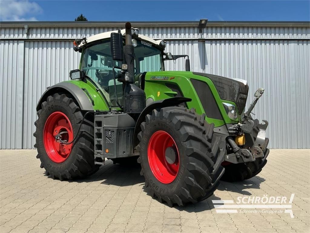 Fendt 828 Vario Profi Plus Tractor €144,885