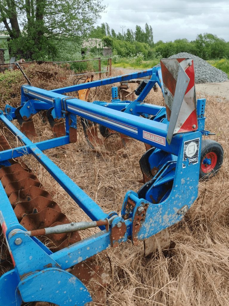 E-FARM: Carré neolab-delta - Cultivateur - id 62CNRAC - 5 000 € - Année: 2014 - France