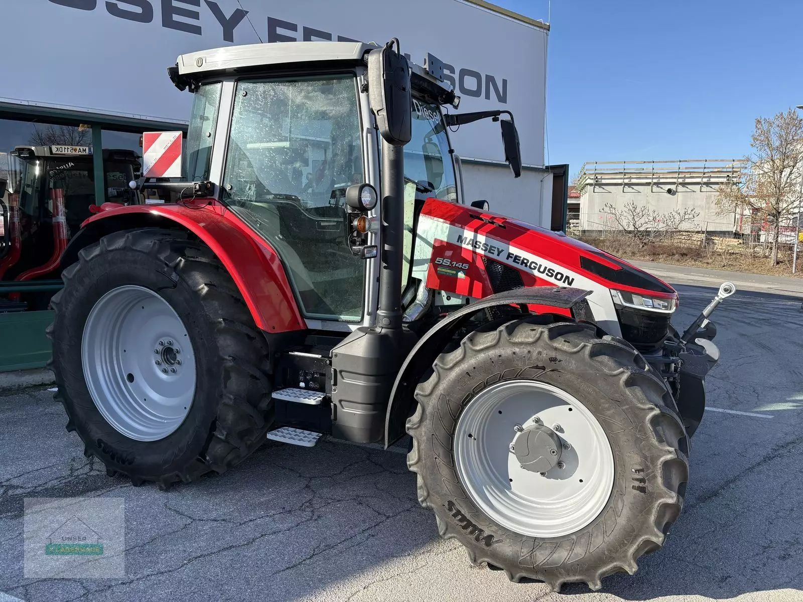 Massey Ferguson 6S.145 Tractor €106,667