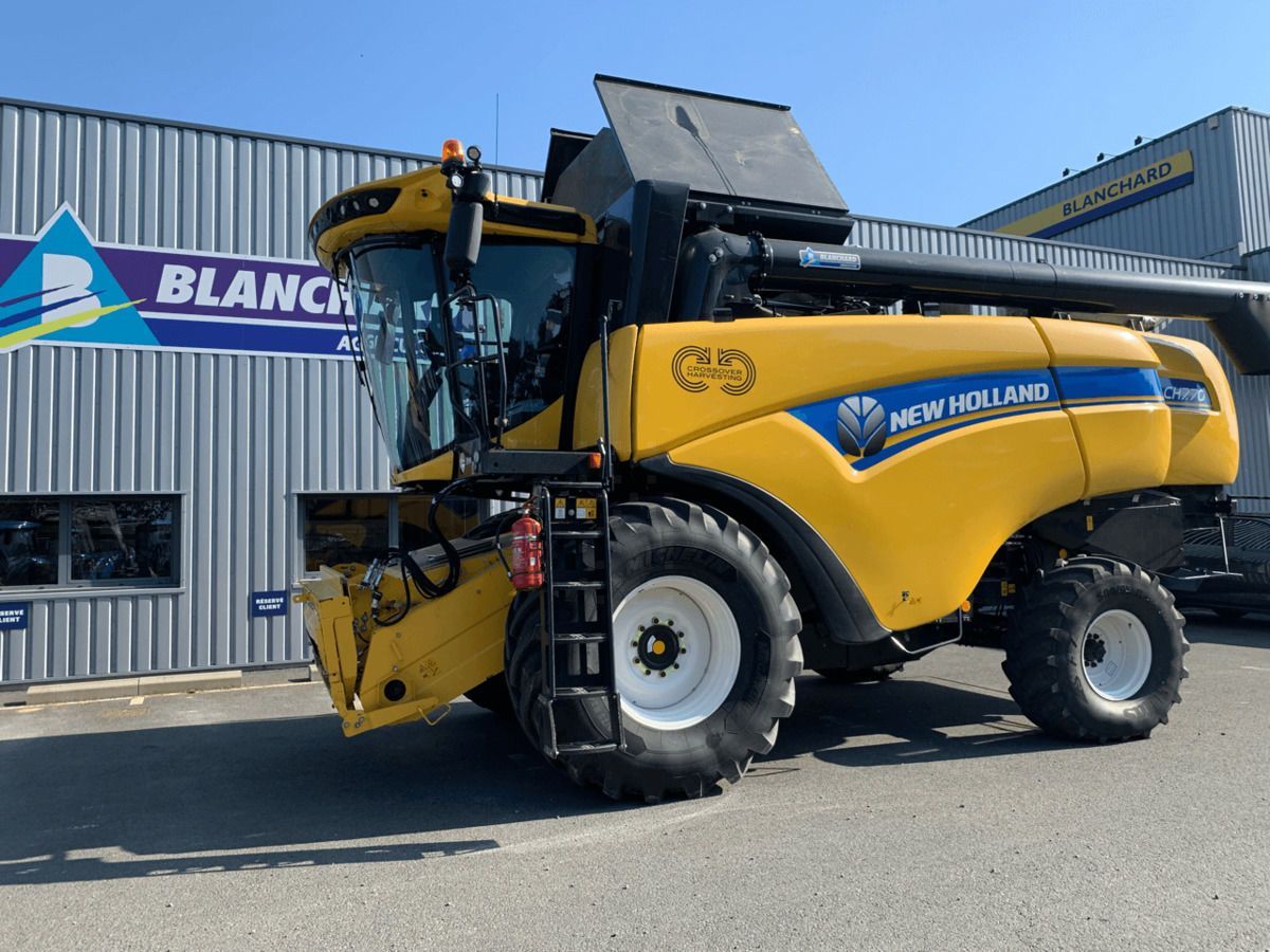 E-FARM: New Holland ch 7.70 stage 5 - Cosechadora - id FFFHCTC - 172.000 € - Año: 2021 - Horas: 502,Francia