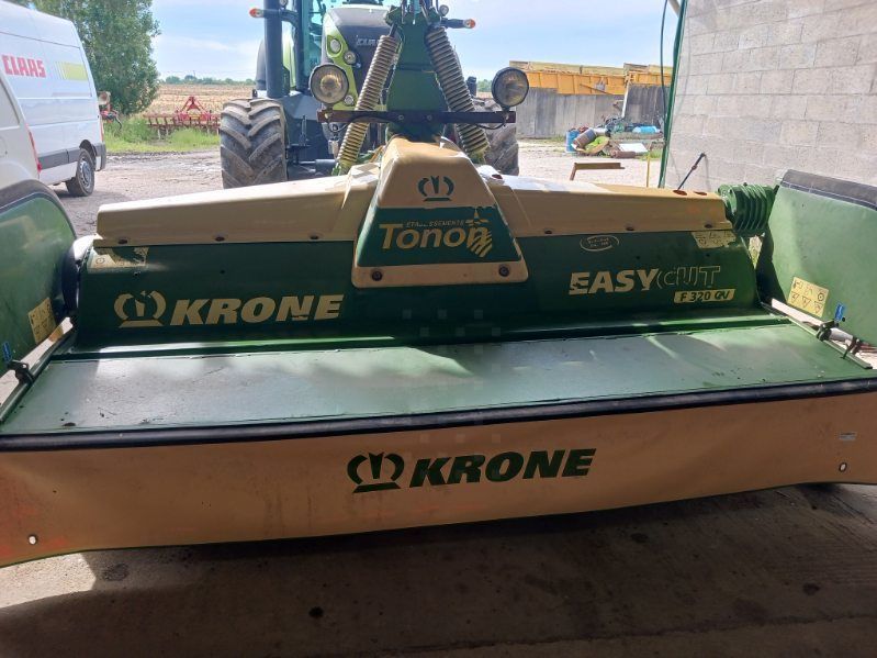 E-FARM: Krone EasyCut F 320 CV - Segadora - id JMXTELQ - 7500 € - Año: 2015 - Francia