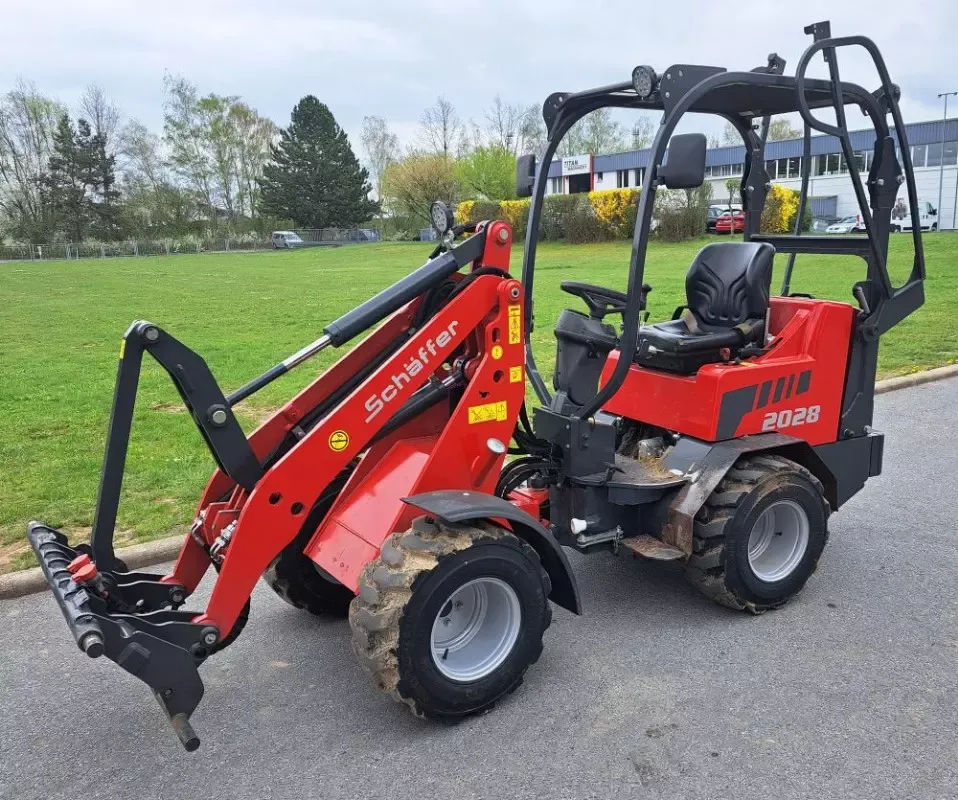 E-FARM: Schäffer 2028-2 - Ładowarka kołowa - id JHFNSR5 - 23 900 € - Rok produkcji: 2023 - Motogodziny: 1440,Moc silnika: 25,Niemcy