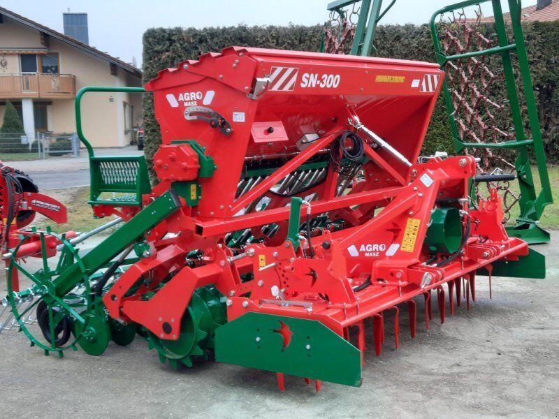 E-FARM: AGRO-MASZ sn 300 - Drillmaschine - id UYBZDHV - 22.600 € - Baujahr: 2024 - Deutschland