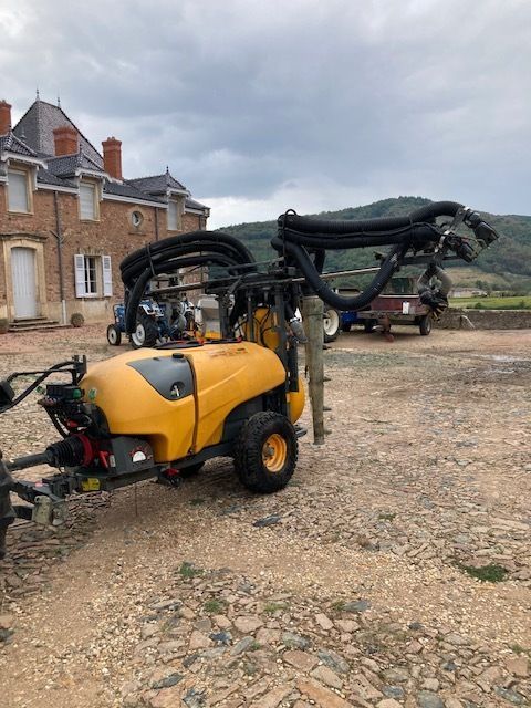 GREGOIRE BESSON speed flow xtand 800 l Sprayer €14,000