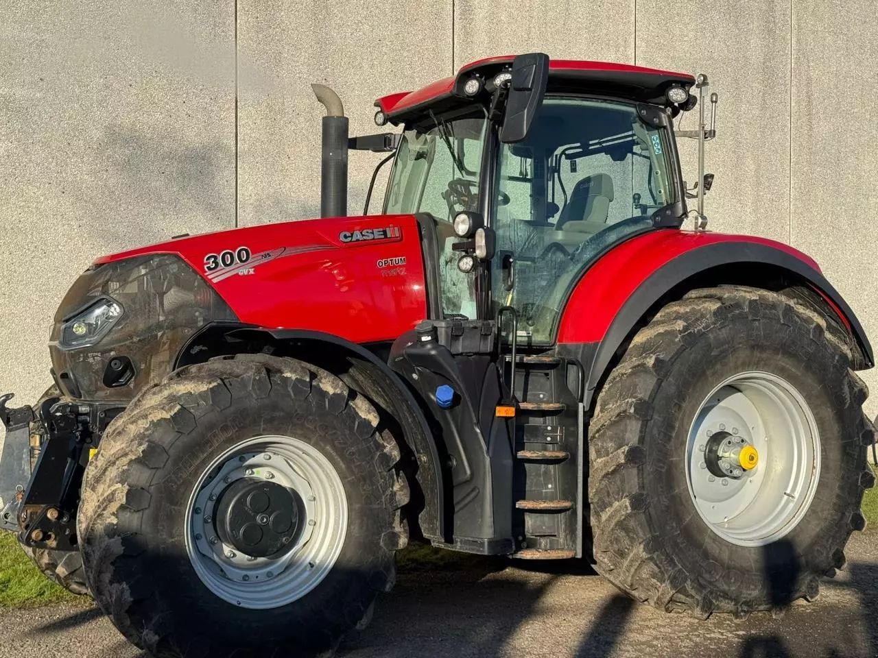 E-FARM: Case IH Optum 300 CVX - Tracteur - id AZNDSVX - 119 170 € - Année: 2019 - Lecture du nombre d'heure: 3 191,Danemark