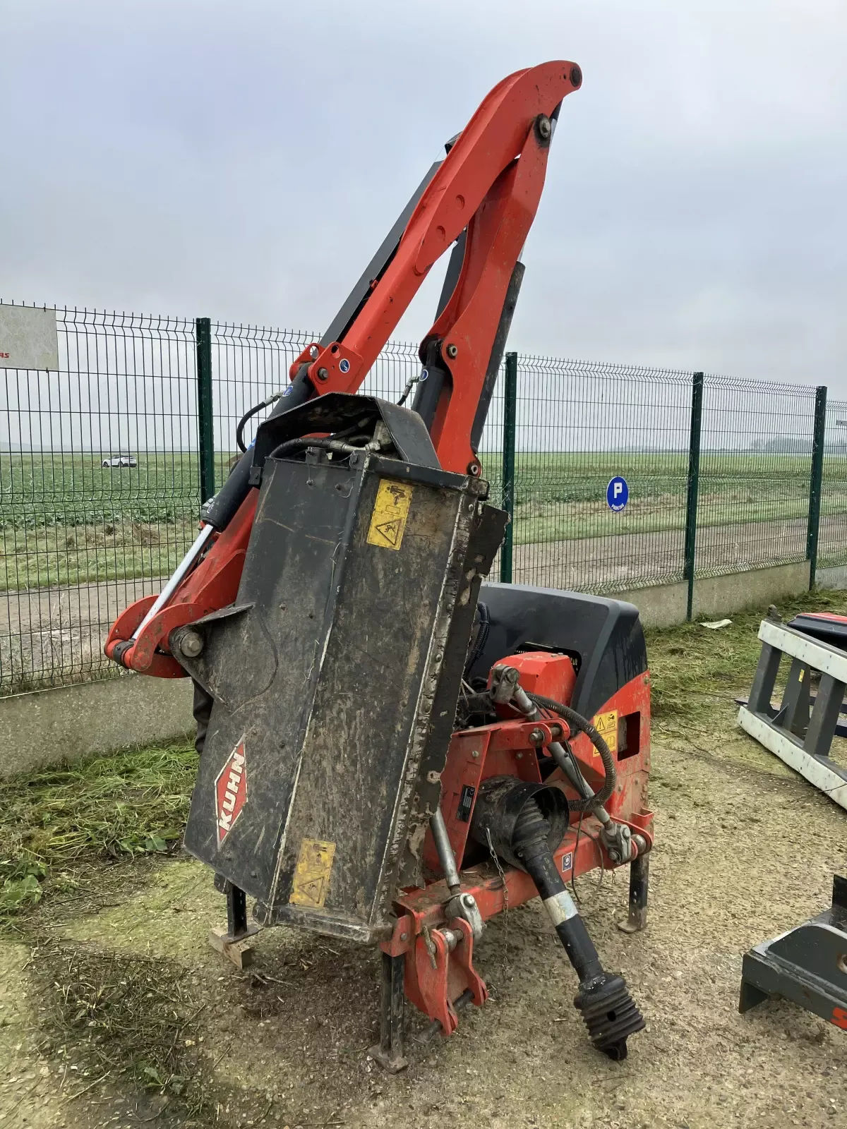 E-FARM: Kuhn agri longer gii e 4745m - Verge mower - id QLIFX5T - €18,000 - Year of construction: 2020 - France