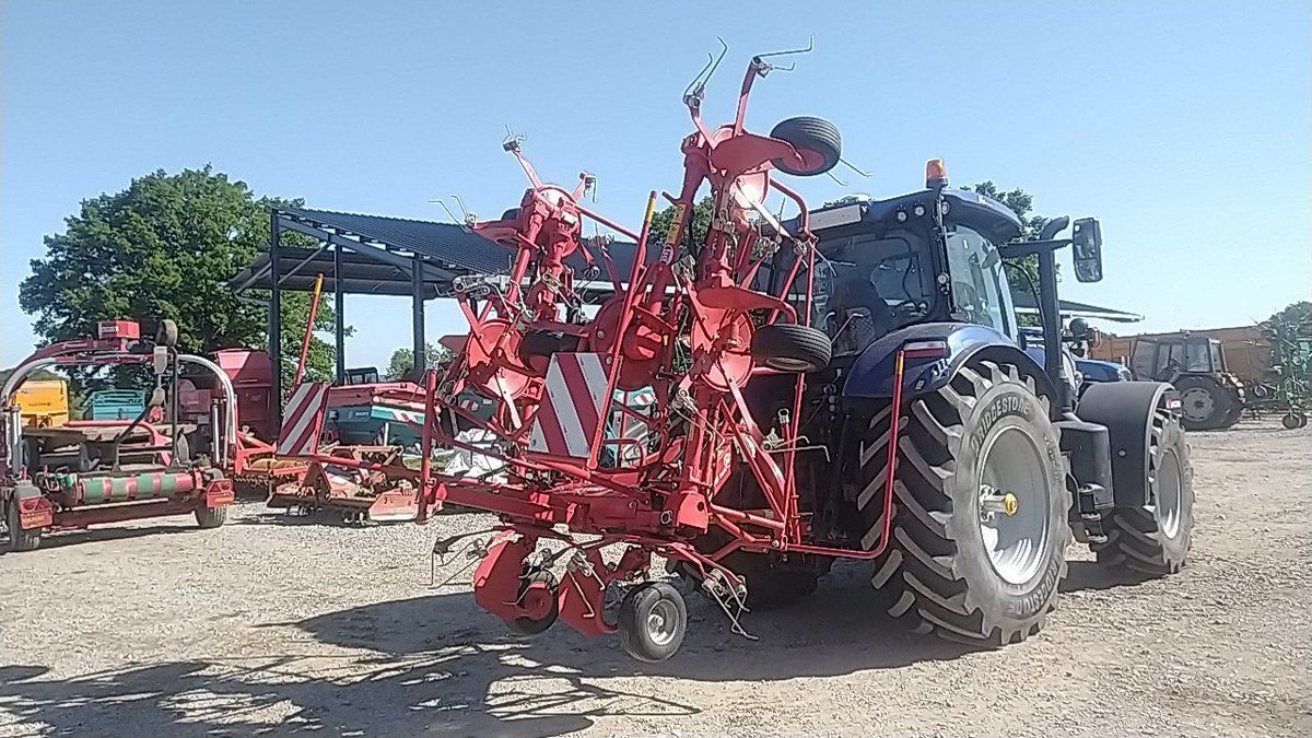 E-FARM: Lely stabilo 900 - Faneuse - id BEGFTQH - 9 000 € - Année: 2015 - France