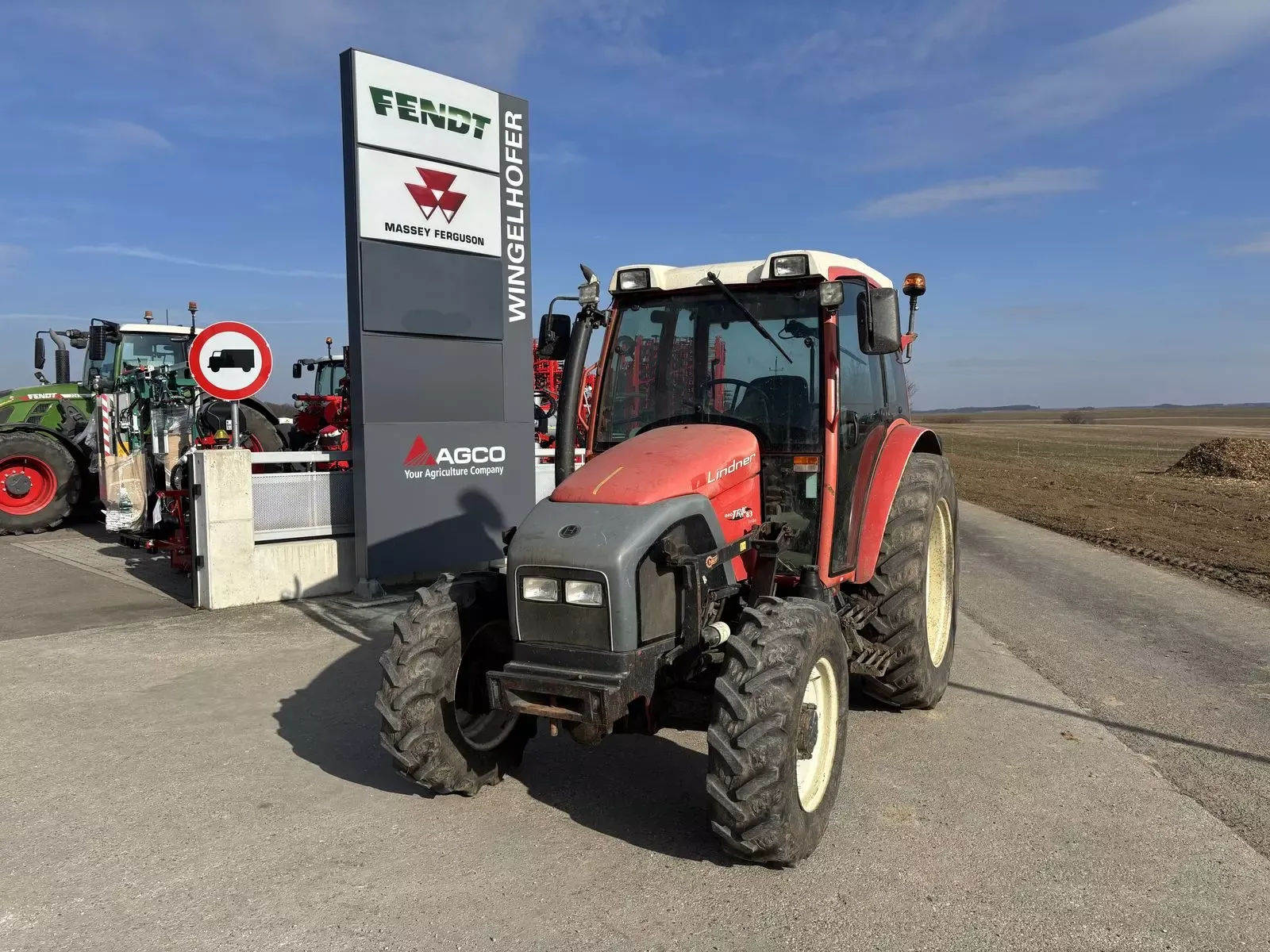 E-FARM: Lindner Geotrac 83 A - Tractor - id H3DCQYM - €29,167 - Year of construction: 2006 - Engine hours: 8,000,Engine power (HP): 82,Austria
