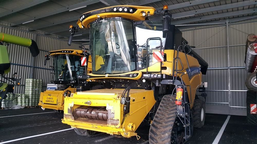 E-FARM: New Holland cr 9.80 - Mähdrescher - id GNSGBLX - Baujahr: 2015 - Abgelesene Motorstunden: 1.625,Frankreich