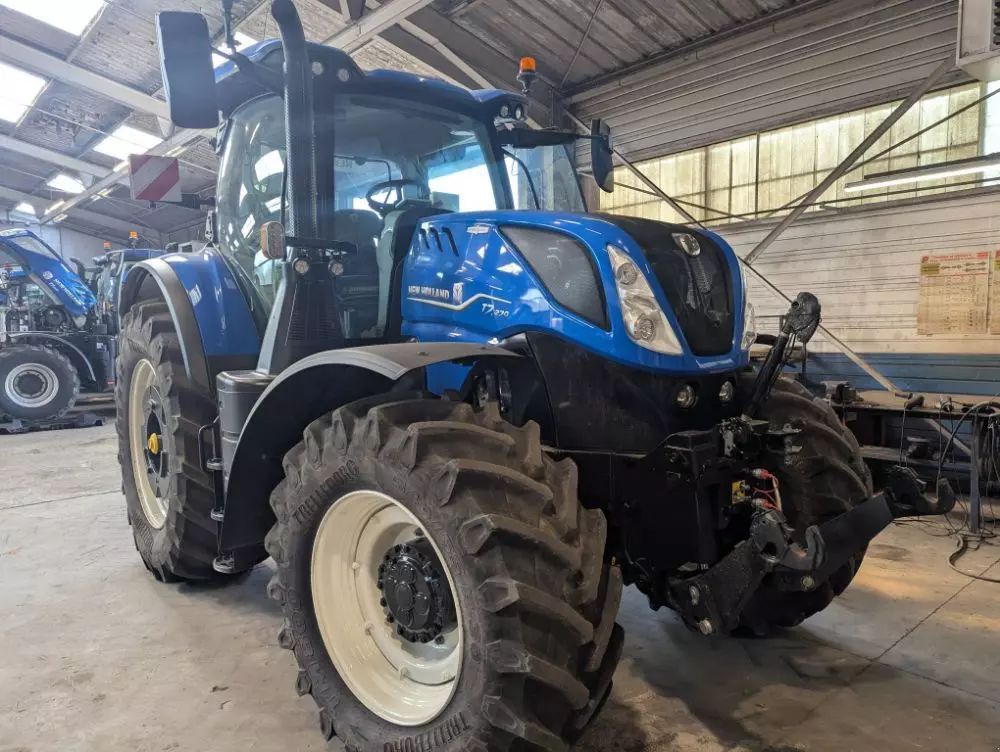 E-FARM: New Holland T7.270 - Tractor - id XXPETCY - Year of construction: 2023 - Engine hours: 500,France