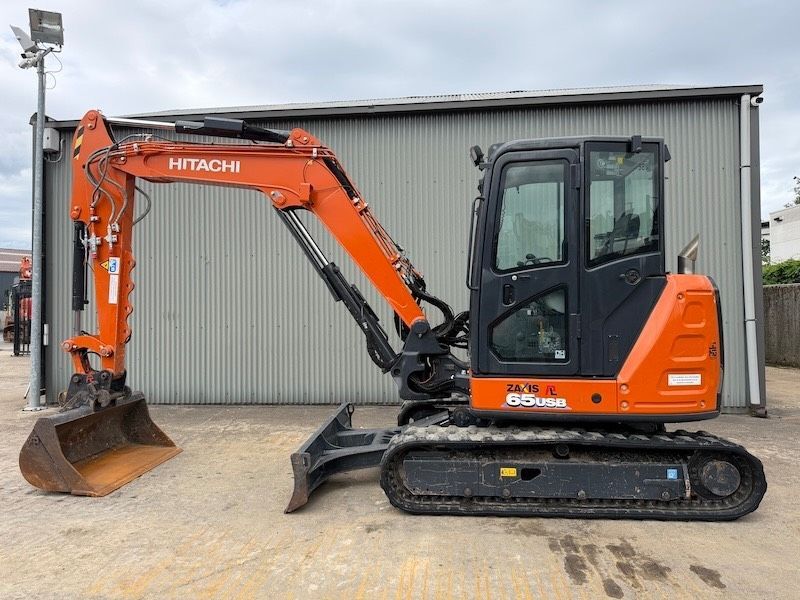 Hitachi zx 65 usb-6 Mini escavatore 52.500 €