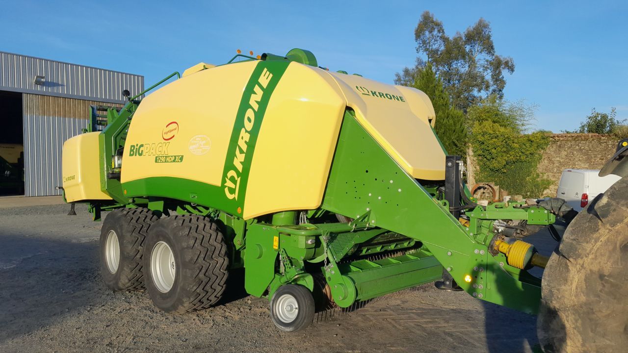 E-FARM: Krone Big Pack 1290 HDP XC - Presse à balles - id 1IAY769 - 72 500 € - Année: 2016 - Balles produites: 69 000,France