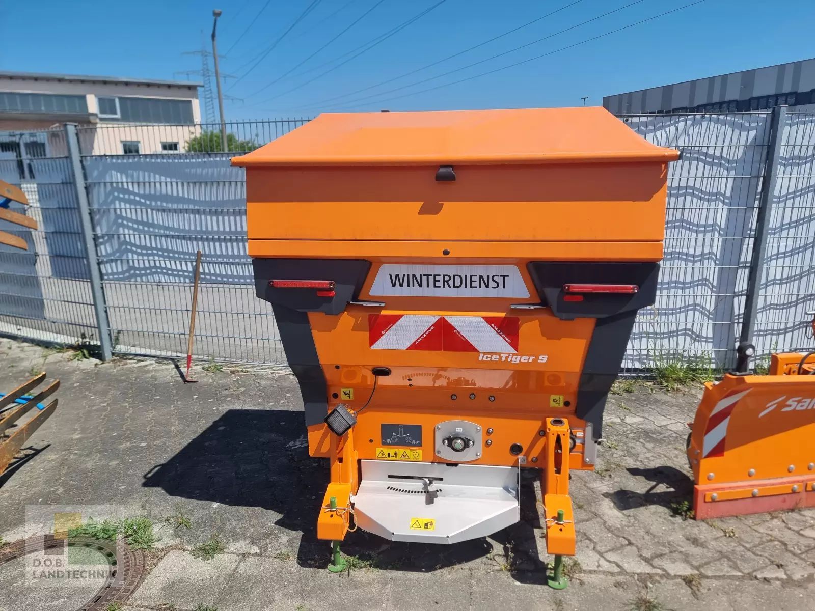 E-FARM: Amazone icetiger - Municipal equipment - id 3LLHGSB - €14,990 - Year of construction: 2024 - Germany