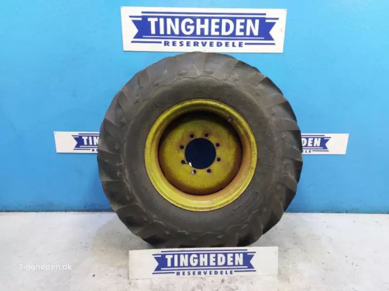 GOODYEAR 26" 18.4/15-26 Kola a pásy