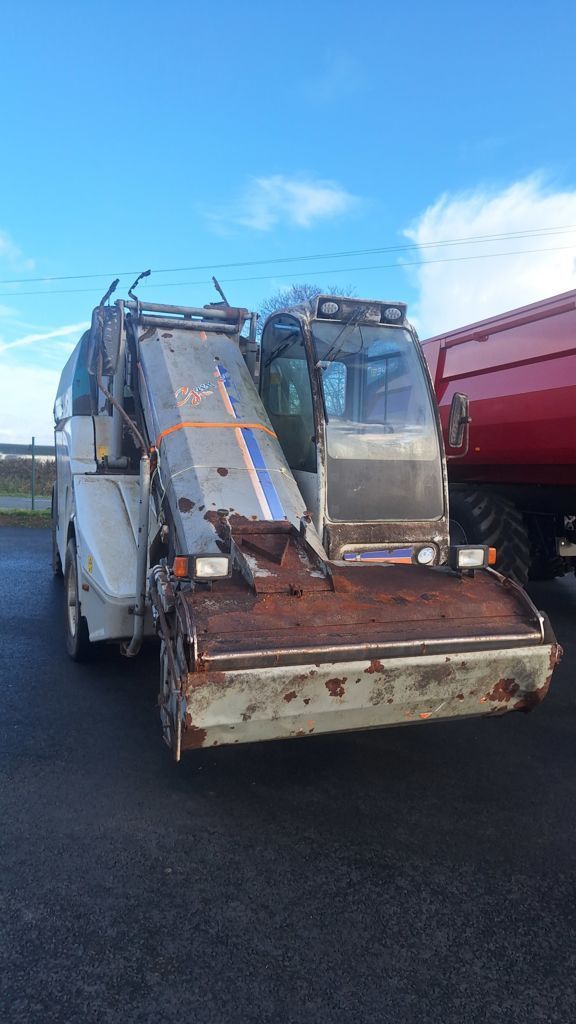 Storti greyhound Mixer feeder €6,000