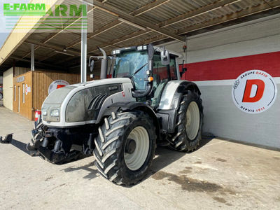 E-FARM: Valtra T202 - Tractor - id R934PUU - €48,000 - Year of construction: 2011 - Engine hours: 5,335,Engine power (HP): 200,France