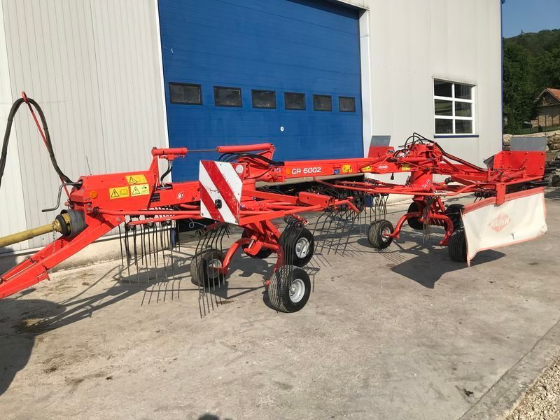 E-FARM: Kuhn GA 6002 - Tedder - id TD4Y4W5 - 7700 € - Año: 2012 - Francia