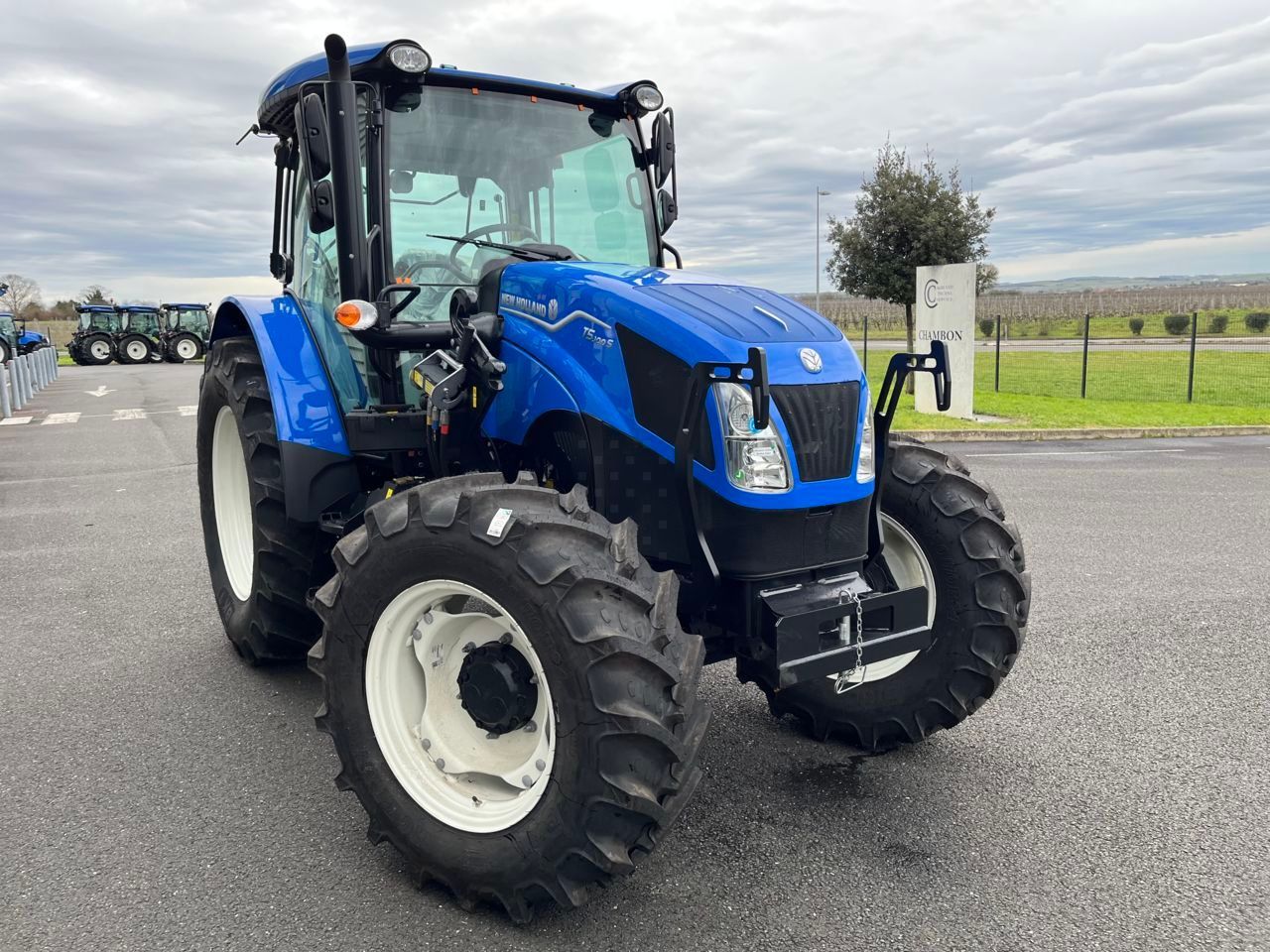 New Holland T5.100S Tractor 58.000 EUR