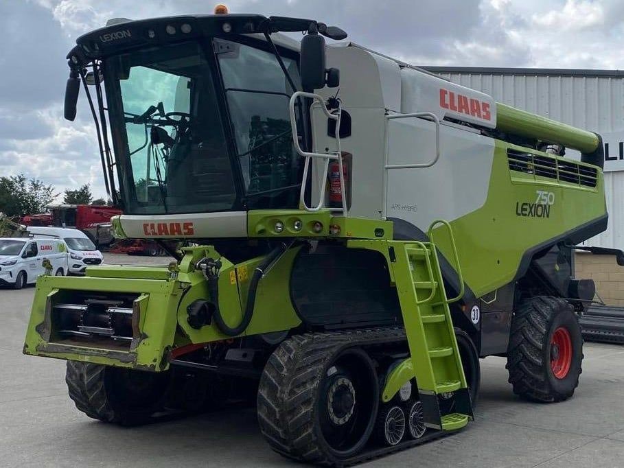 E-FARM: Claas Lexion 750 - Combine harvester - id ALAA2HS - €192,468 - Year of construction: 2018 - Engine hours: 1,792,Engine power (HP): 435,United Kingdom