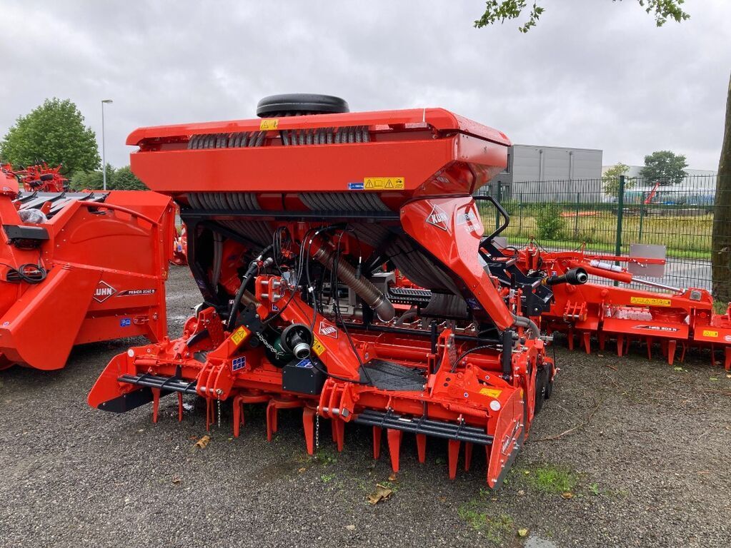 E-FARM: Kuhn Venta 3030-24 - Drill - id 3BGKUJE - Germany